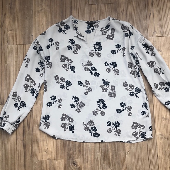 Banana Republic Top - Picture 1 of 5